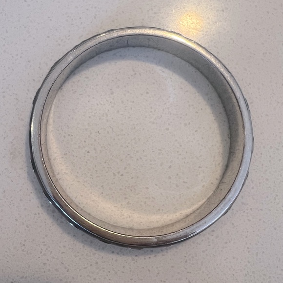 Marc by Marc Jacobs Metal Bracelet. 2,5 inches in diameter. - Picture 8 of 8